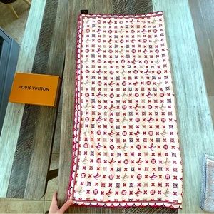 Louis Vuitton Square 90 Scarf